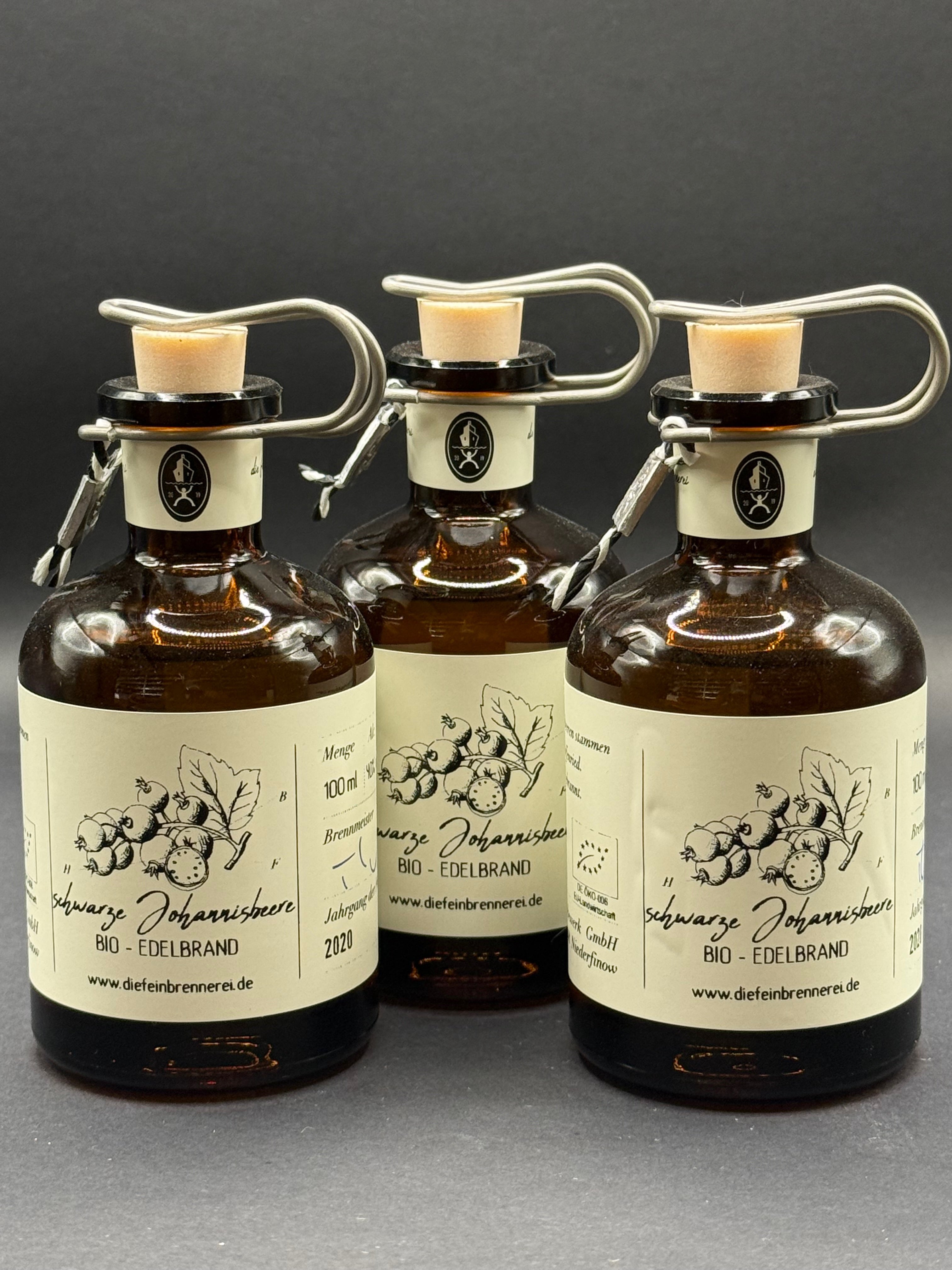 Black currant brandy (certified organic)